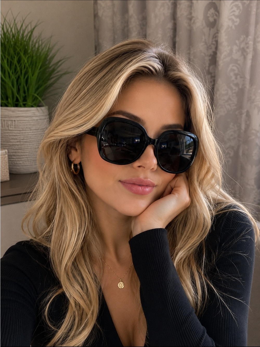 Ferragamo Classic Oversized Black Sunglasses